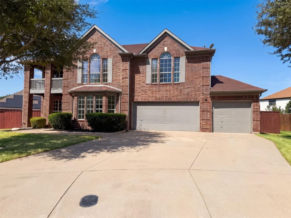 Unit for sale at 1402 Stone Oak Court, Cedar Hill, TX 75104