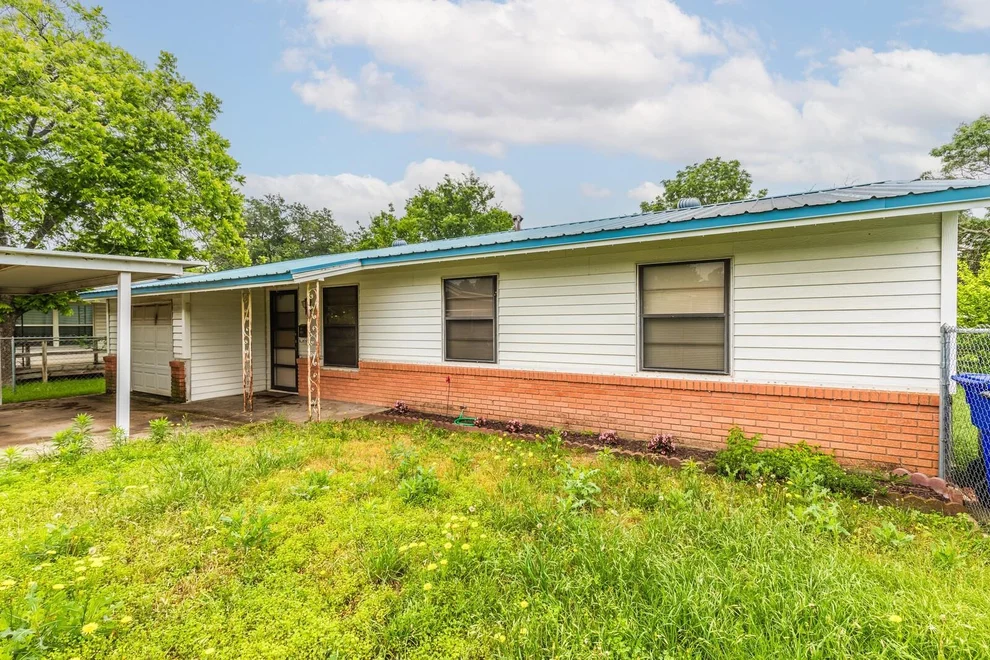 Unit for sale at 1516 Bryan Avenue, Waco, TX 76708