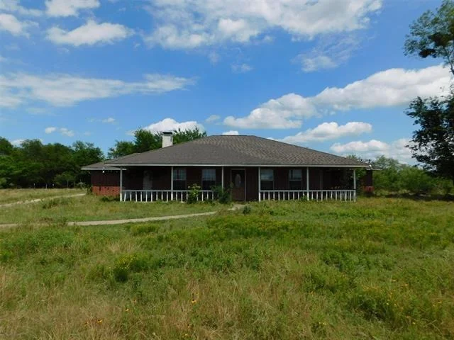 Unit for sale at 582 Fm 246, Wortham, TX 76693
