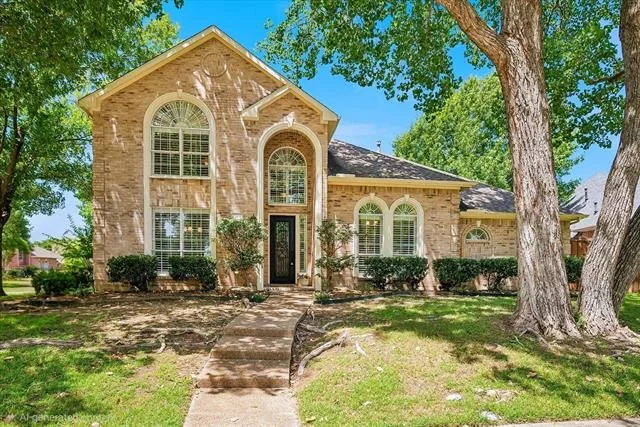Unit for sale at 1901 Sagebrush Trail, Richardson, TX 75080
