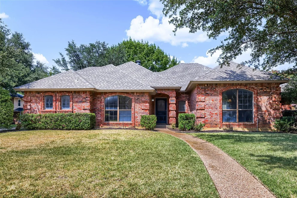 Unit for sale at 1201 St James Place, Arlington, TX 76011