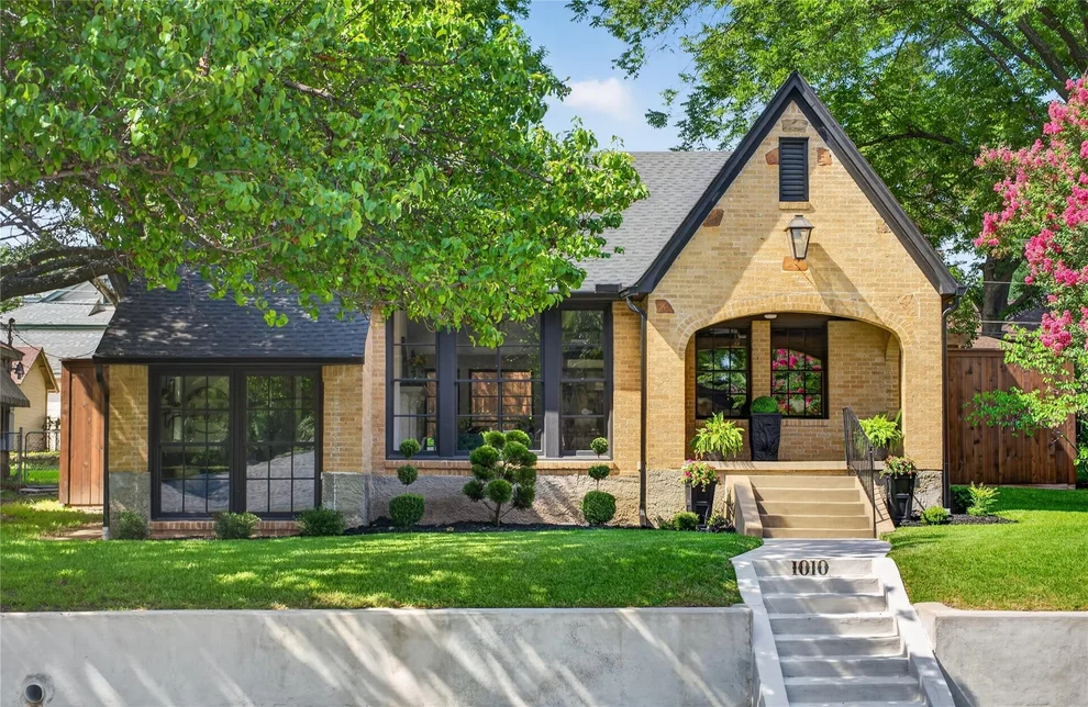 Unit for sale at 1010 Valencia Street, Dallas, TX 75223