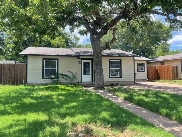 Unit for sale at 310 Colorado Avenue, Graham, TX 76450