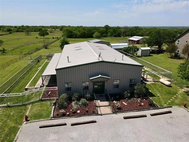 Unit for sale at 222A Fox Road, Weatherford, TX 76088