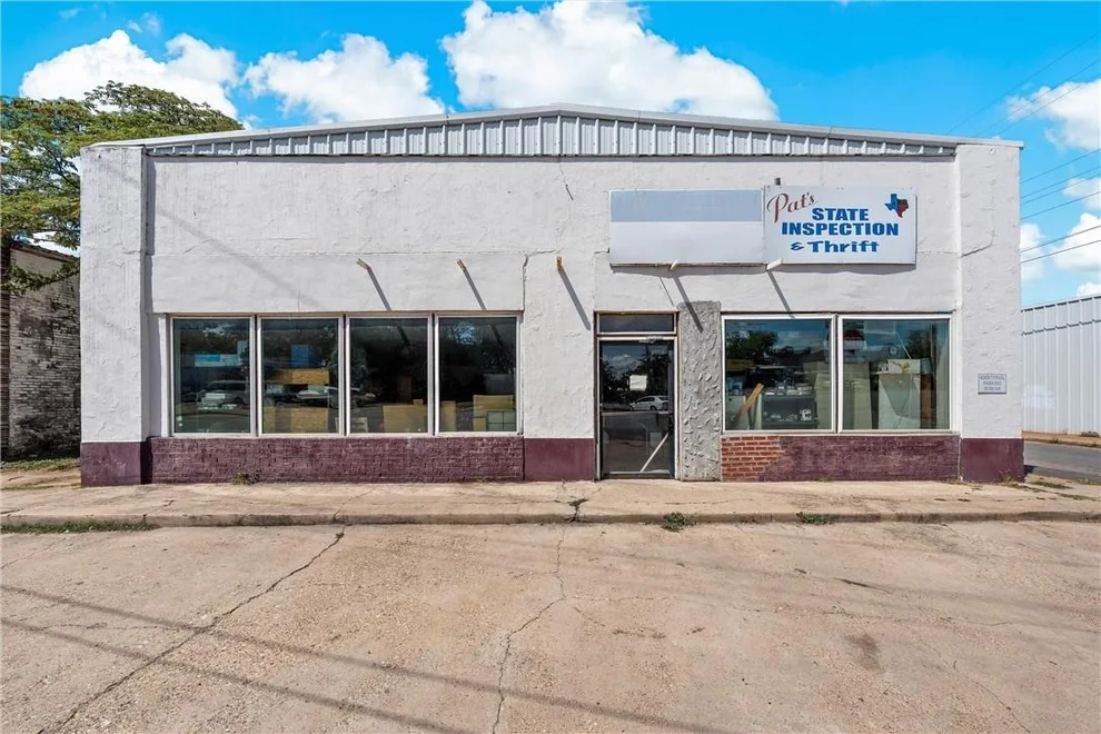 Unit for sale at 1501 Herring Avenue, Waco, TX 76708
