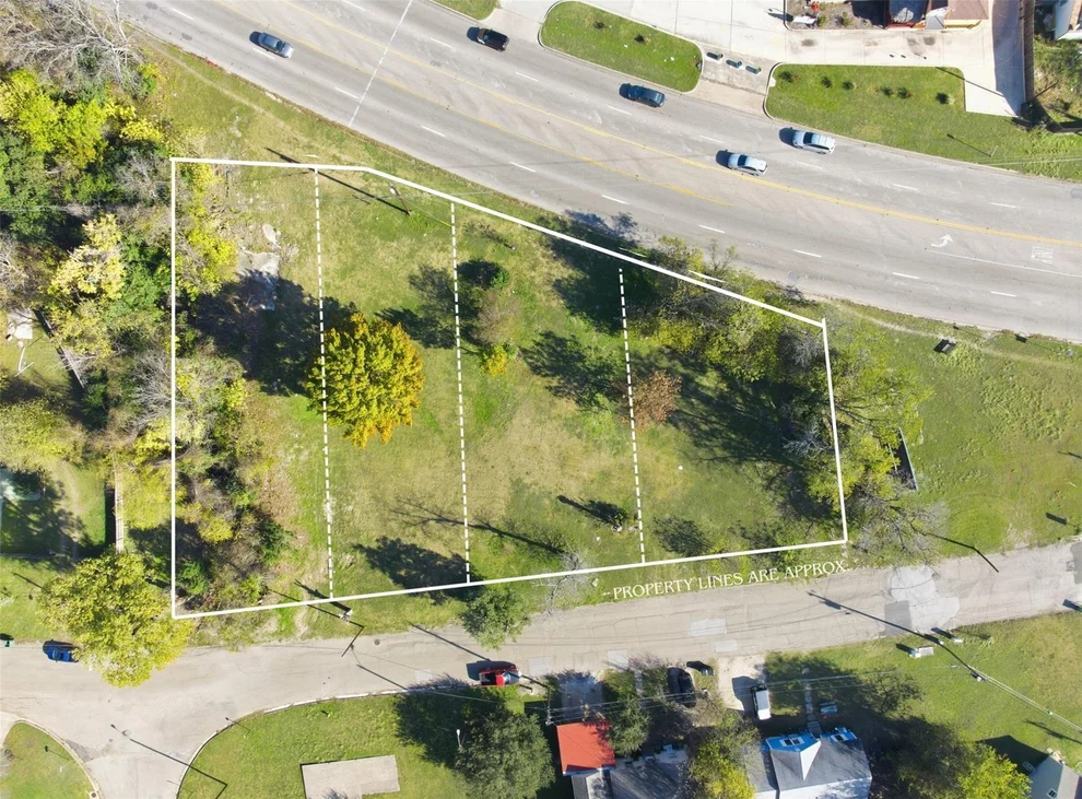 Unit for sale at 105, 107, 109, 111 Victory Drive, Waco, TX 76711