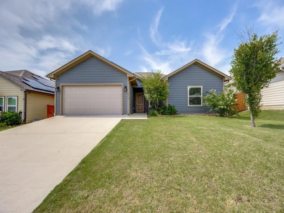 Unit for sale at 3310 Sweetwater Way, Sherman, TX 75090