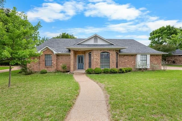 Unit for sale at 1208 Dendron Drive, Hewitt, TX 76643