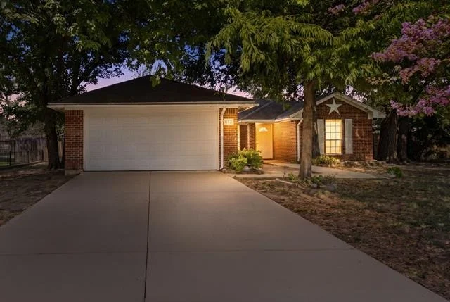 Unit for sale at 613 N Avenue D, Springtown, TX 76082