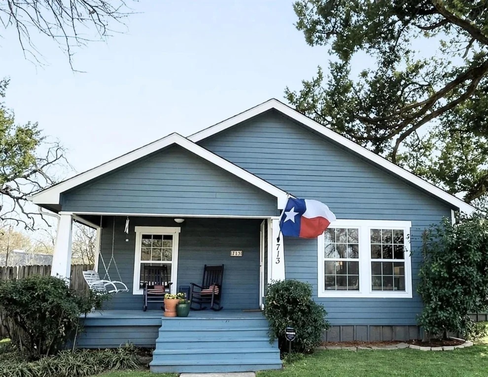 Unit for sale at 713 W Spring Street, Weatherford, TX 76086