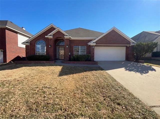 Unit for sale at 8329 Cedarcrest Lane, Fort Worth, TX 76123