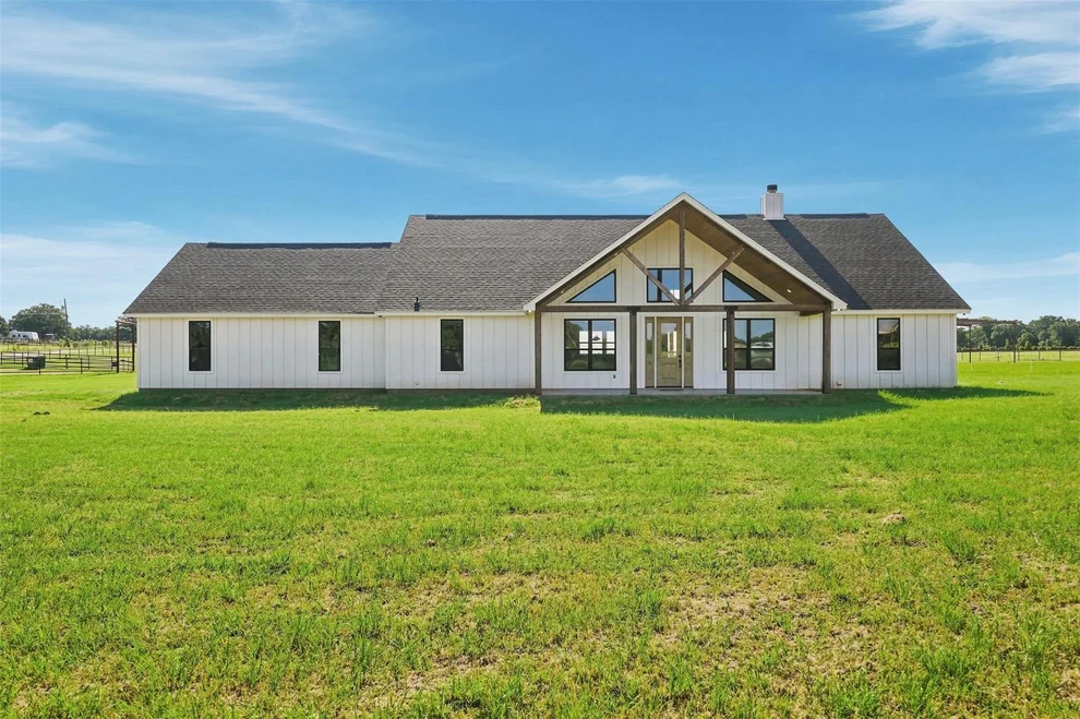 Unit for sale at 10 Keeter Lane, Lipan, TX 76462