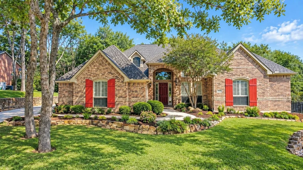 Unit for sale at 3508 Buckingham Drive, Corinth, TX 76210