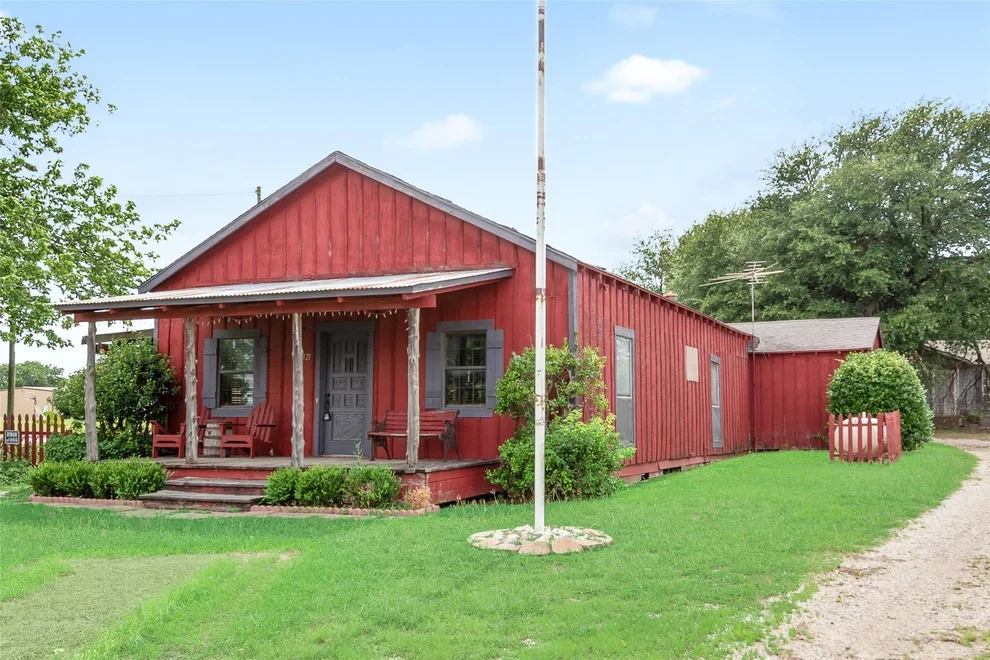 Unit for sale at 1321 Meadow Street, DeSoto, TX 75115