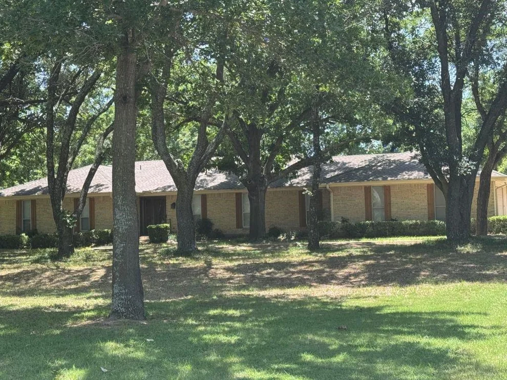 Unit for sale at 8260 Tudor Lane, Argyle, TX 76226