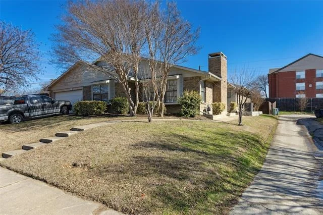 Unit for sale at 19016 Tupelo Lane, Dallas, TX 75287