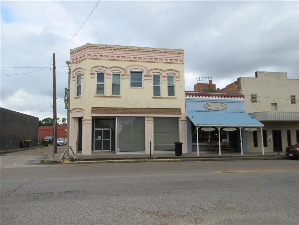 Unit for sale at 201 Live Oak Street, Marlin, TX 76661