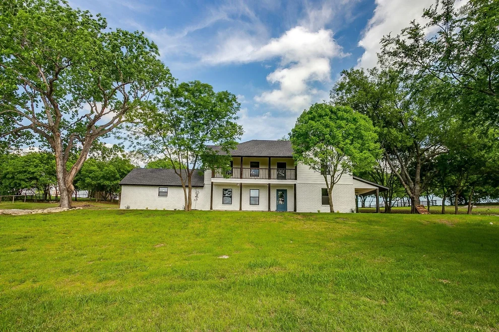 Unit for sale at 116 Remuda Drive, Fort Worth, TX 76108