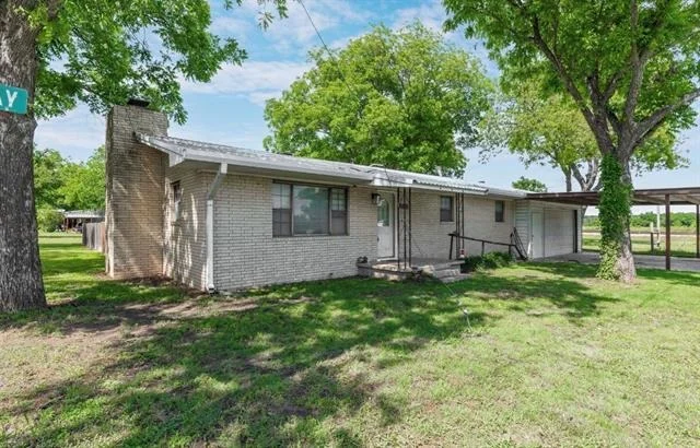 Unit for sale at 302 S Broadway Street, Blanket, TX 76432