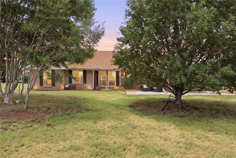 Unit for sale at 180 Bend Of The Bosque Road, China Spring, TX 76633