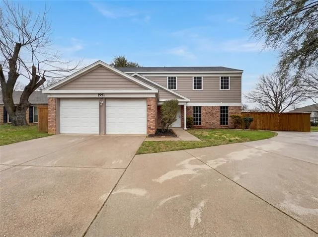 Unit for sale at 1951 Pin Oak Drive, Flower Mound, TX 75028