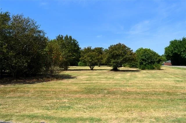 Unit for sale at 111 Bedfords Bend, Gun Barrel City, TX 75156