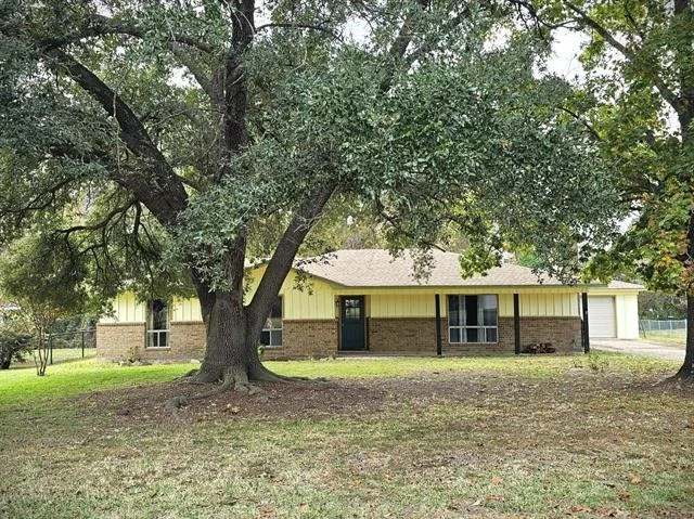 Unit for sale at 5779 N Cape Drive, Chandler, TX 75758