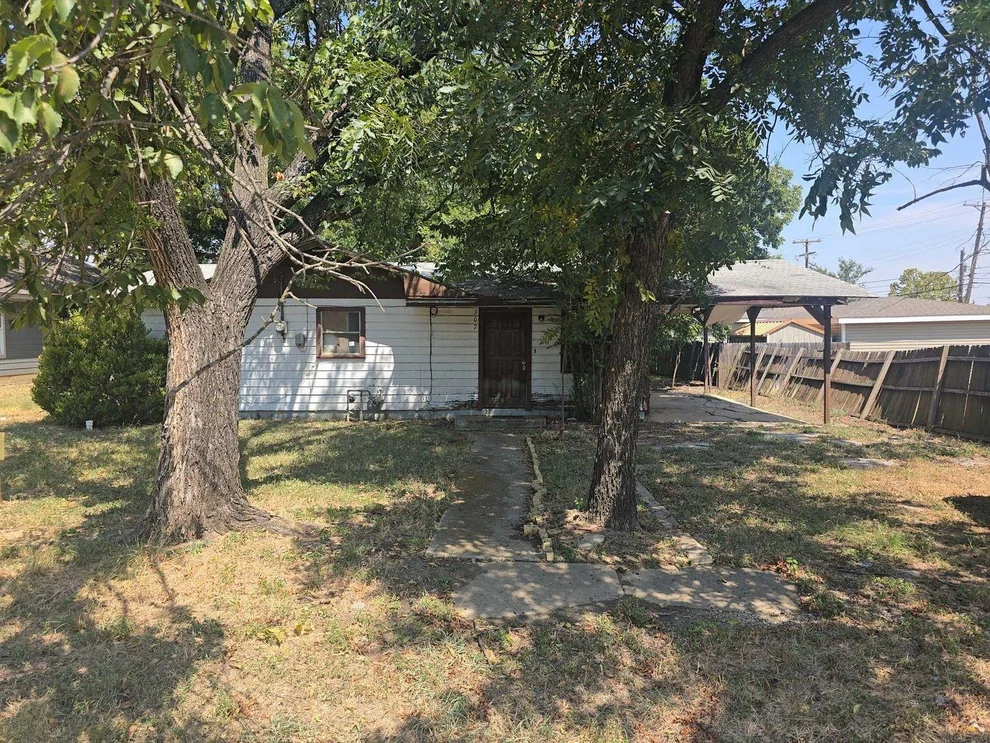 Unit for sale at 307 E Weaver Avenue, Alvarado, TX 76009