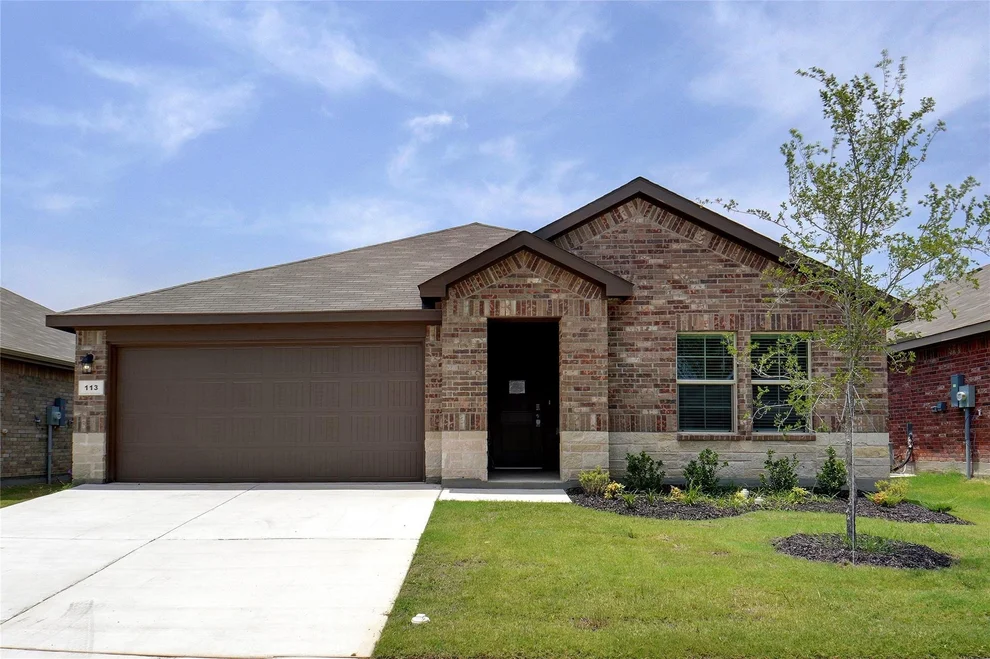 Unit for sale at 113 Anderson Mill Street, Azle, TX 76020