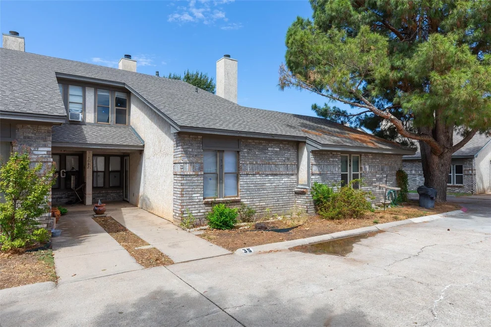 Unit for sale at 35 Crossroads Drive, Abilene, TX 79605