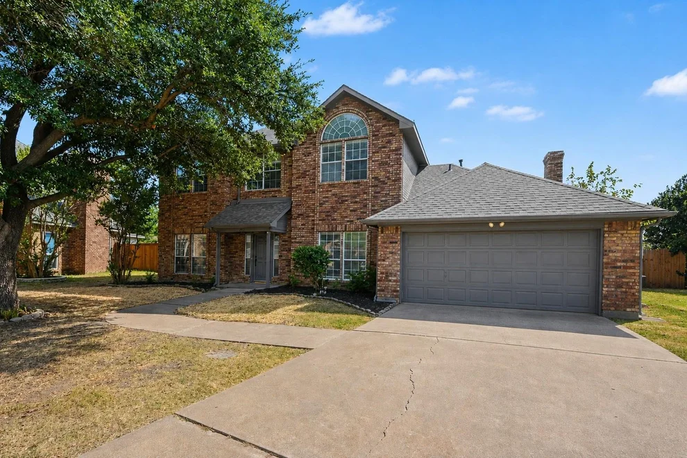 Unit for sale at 3711 Penny Lane, Carrollton, TX 75007