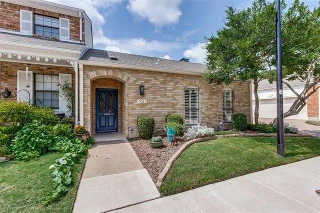 Unit for sale at 7011 Regalview Circle, Dallas, TX 75248