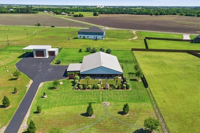 Unit for sale at 3741 E Highway 34, Ennis, TX 75119