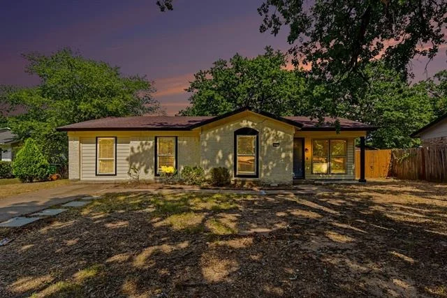 Unit for sale at 3104 Forestdale Lane, Balch Springs, TX 75180