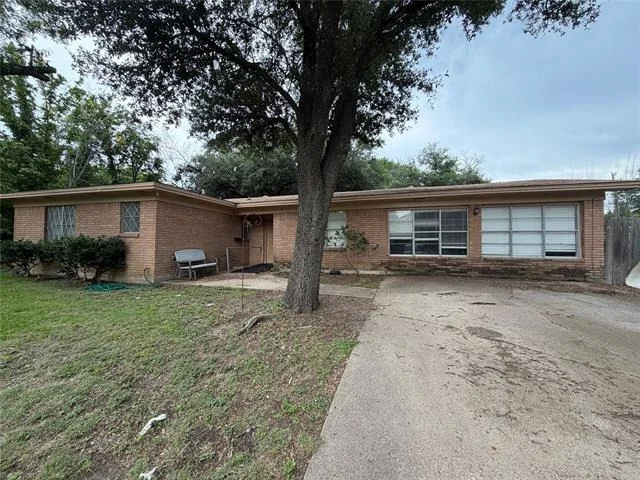 Unit for sale at 120 E Dawn Drive, Robinson, TX 76706