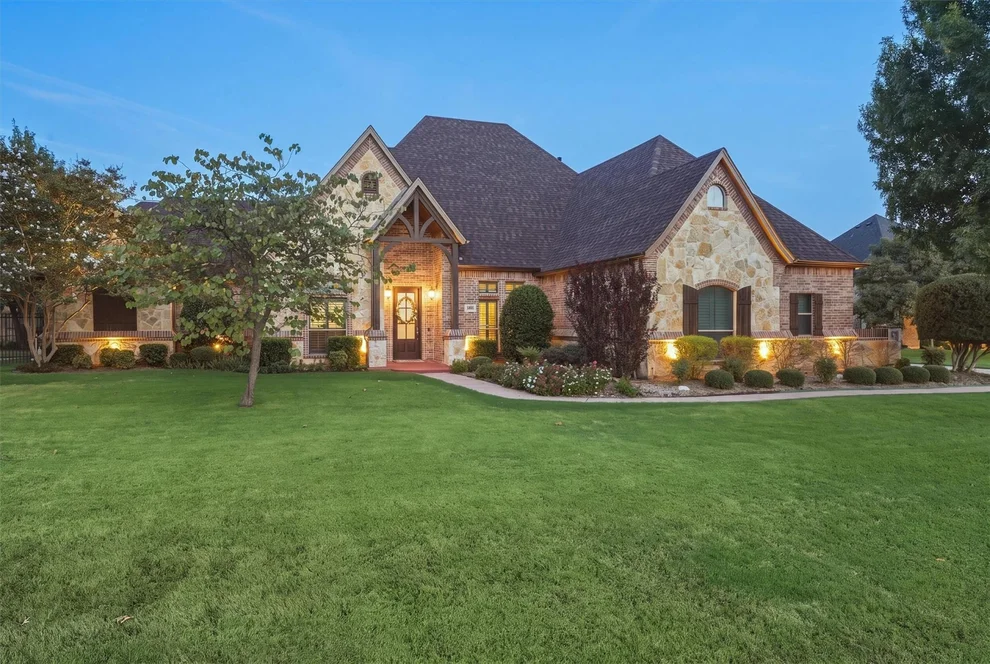 Unit for sale at 3832 Eagles Nest Trail, Burleson, TX 76028