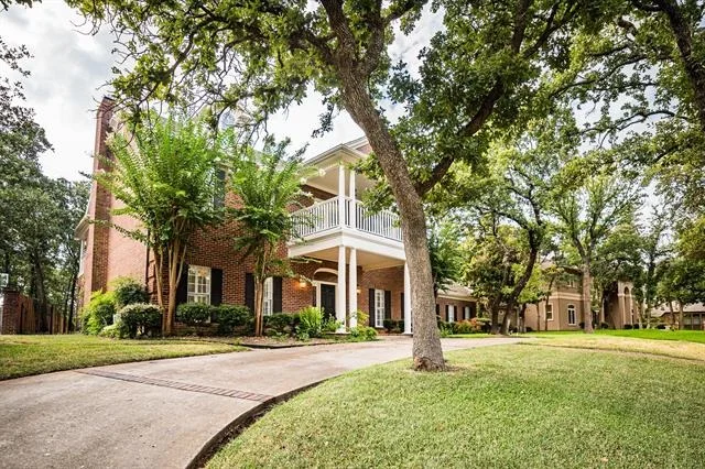 Unit for sale at 263 SW Brushy Mound Road, Burleson, TX 76028