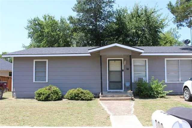 Unit for sale at 310 S Santa Fe Street, Wolfe City, TX 75496