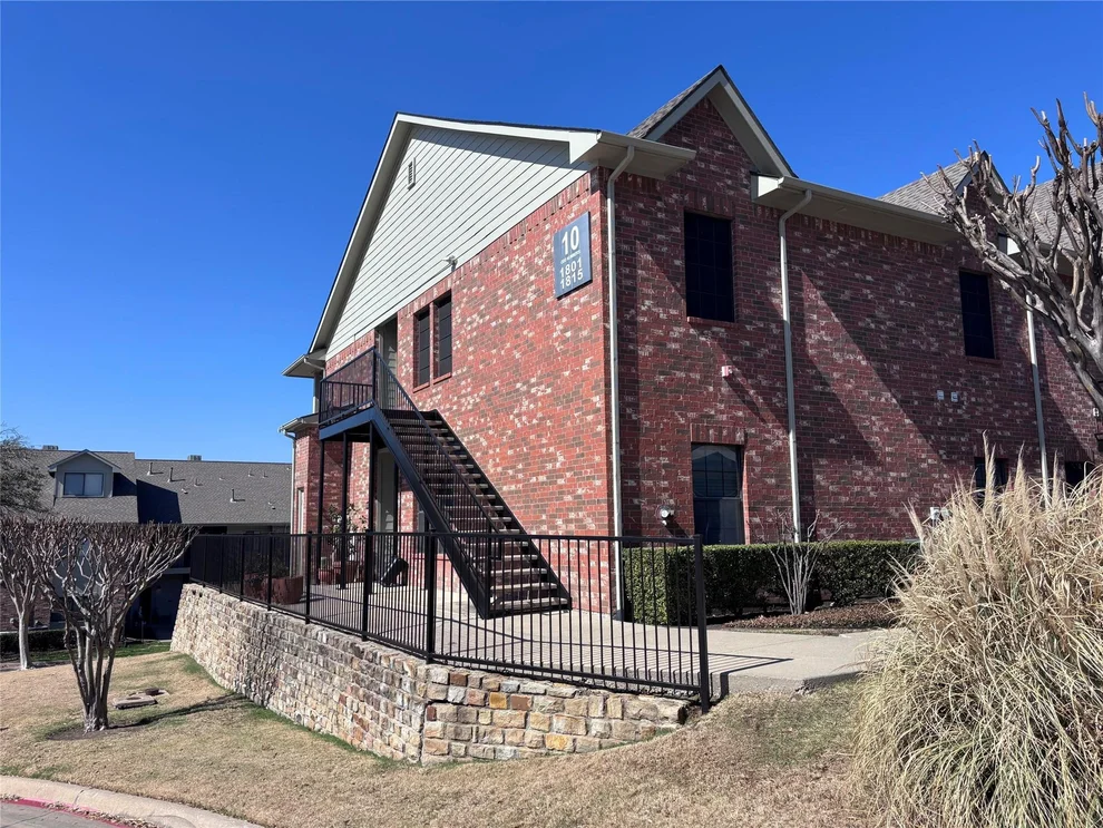 Unit for sale at 1815 Signal Ridge Place, Rockwall, TX 75032