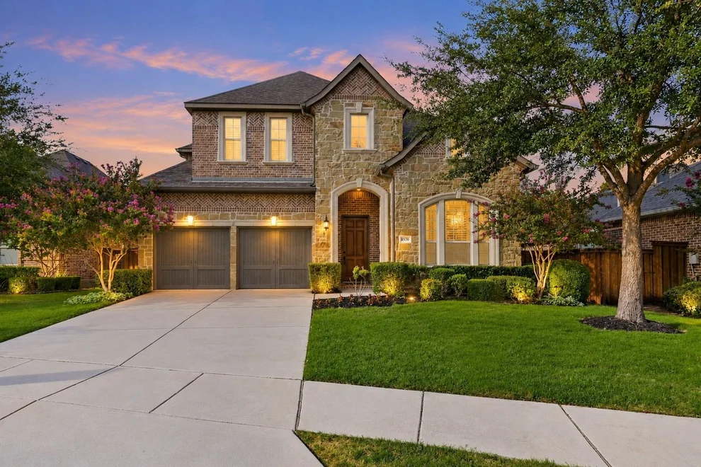 Unit for sale at 878 Gaited Trail, Frisco, TX 75036