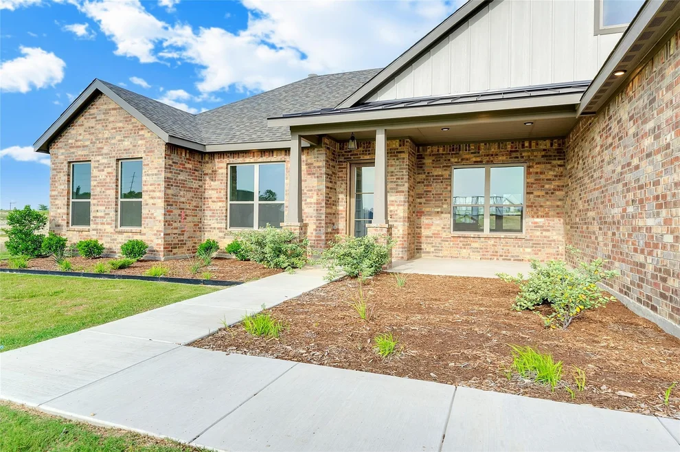 Unit for sale at 412 COLLUM View, Azle, TX 76020