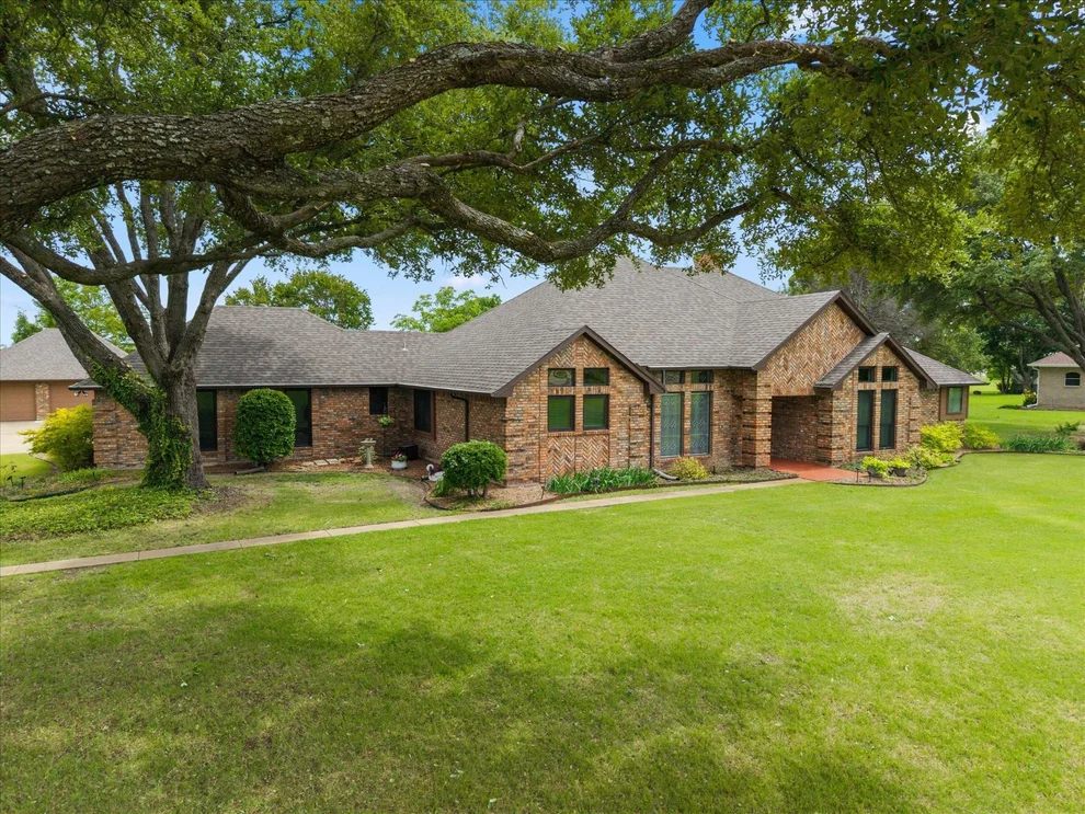Unit for sale at 10612 Live Oak Drive, Forney, TX 75126