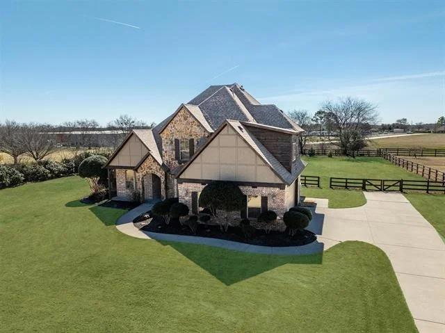 Unit for sale at 2705 Kerry Court, Denton, TX 76226