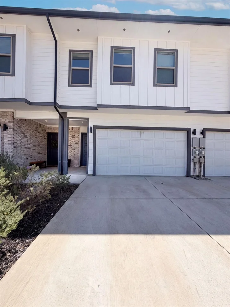 Unit for sale at 1020 17th Street, Plano, TX 75074