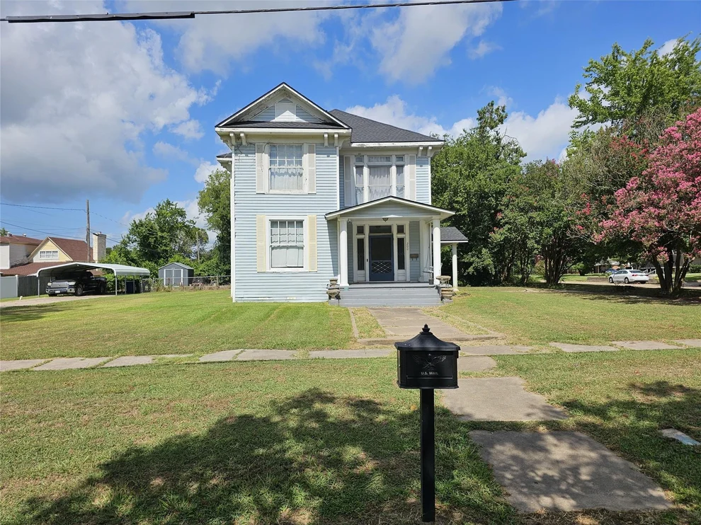 Unit for sale at 200 S Canton Street, Mexia, TX 76667