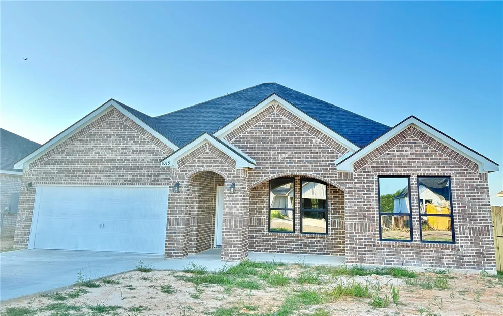 Unit for sale at 1015 Springview Lane, Mabank, TX 75147