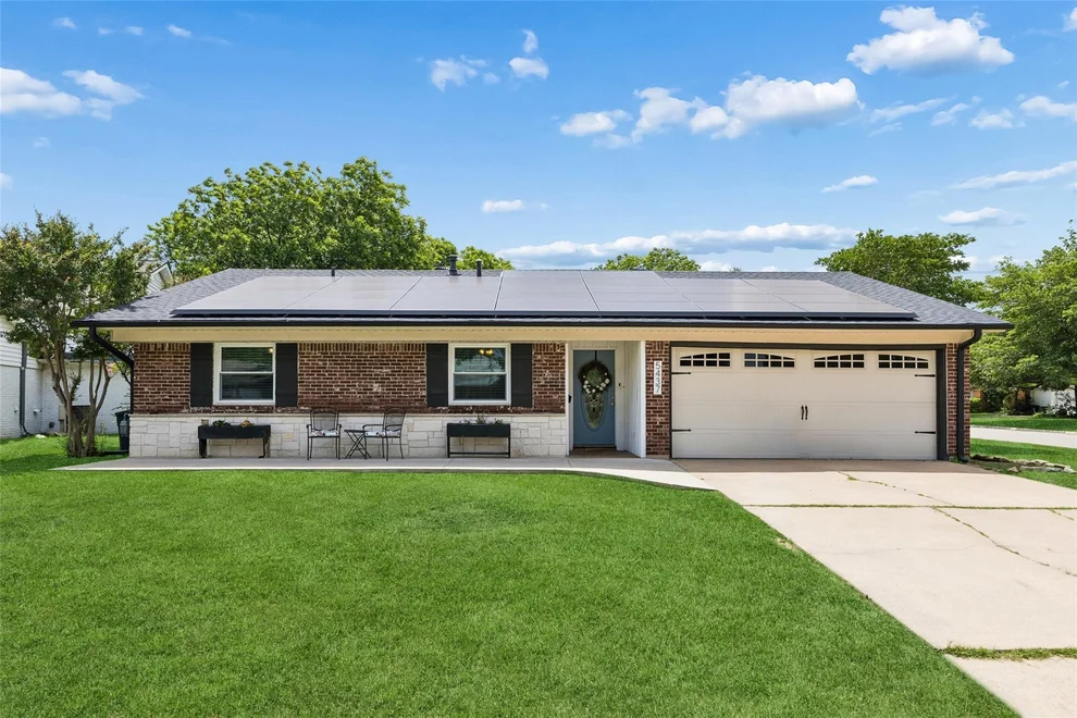 Unit for sale at 5437 Greenwood Way, North Richland Hills, TX 76180