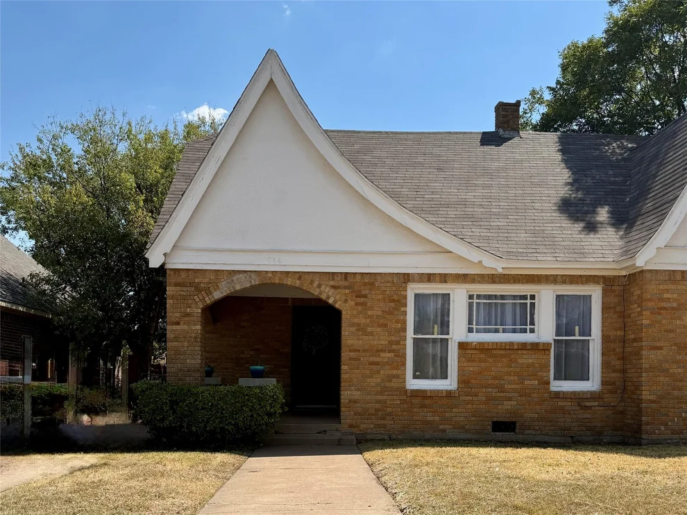 Unit for sale at 944 Marion Avenue, Fort Worth, TX 76104