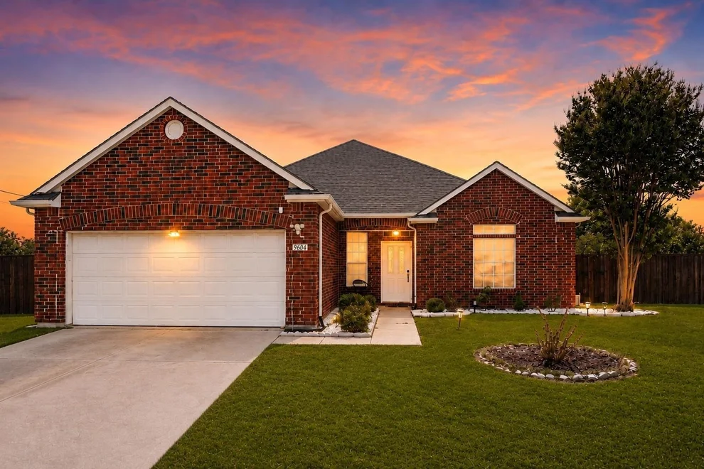 Unit for sale at 9604 Bull Creek Drive, Plano, TX 75025