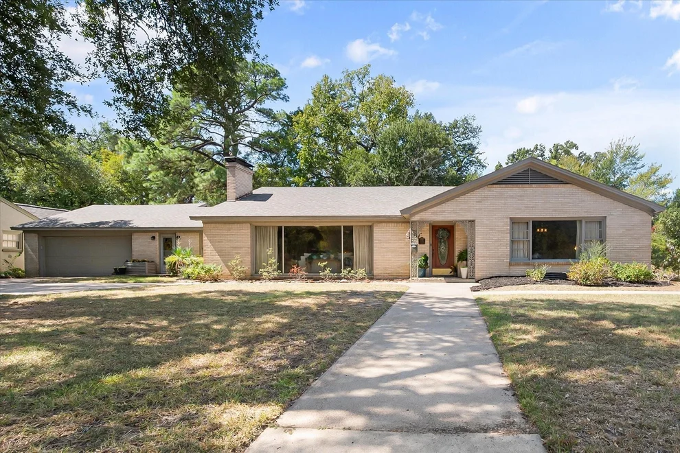 Unit for sale at 708 S Palestine Street, Athens, TX 75751